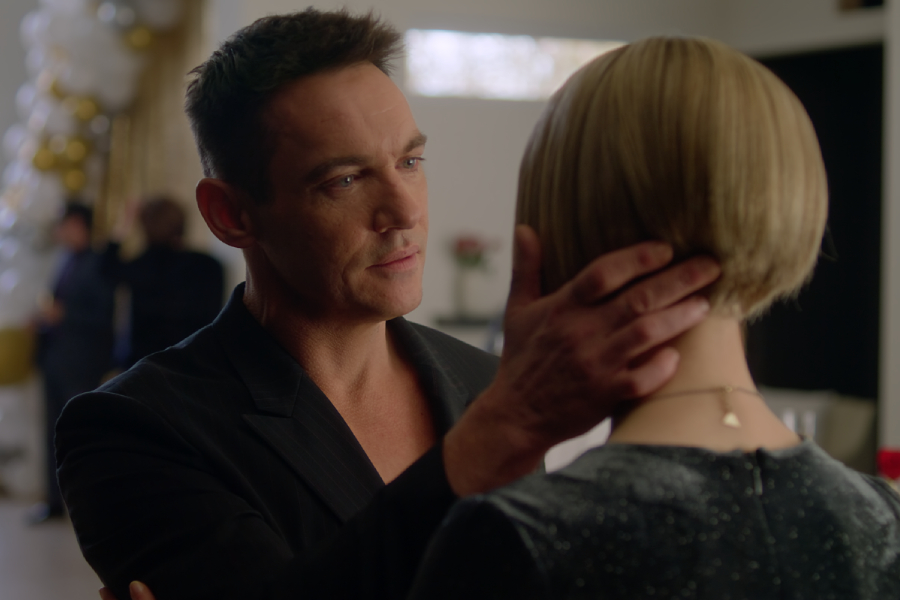 Jonathan Rhys Meyers' AI companion is Wifelike in trailer for sci-fi ...