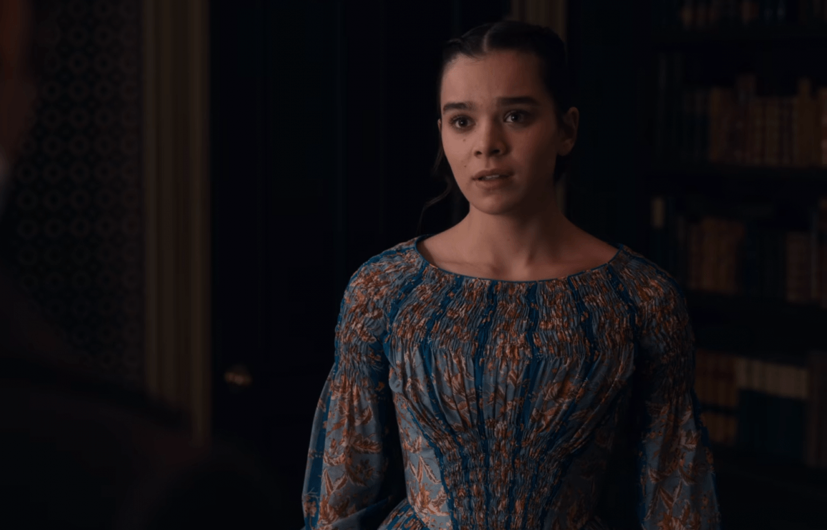 Films Et Séries Tv Avec Hailee Steinfeld New trailer for Apple comedy series Dickinson starring Hailee Steinfeld